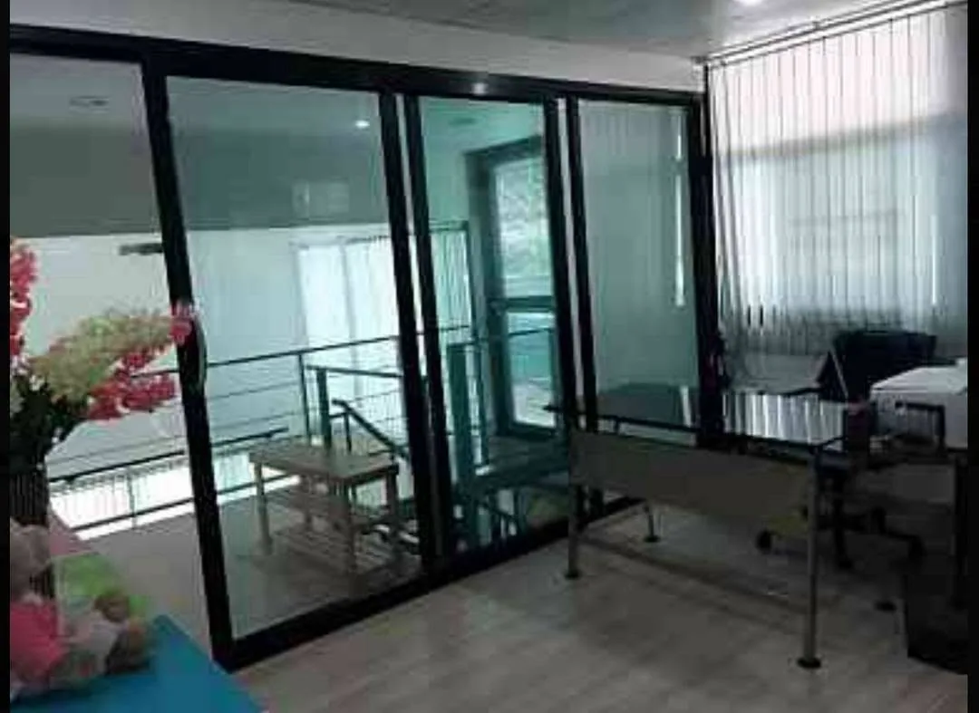 ขายบ้านเดี่ยว 2 ชั้น ลาดพร้าว 83 วังทองหลาง 57 ตร.ว. พื้นที่ใช้สอย 500–600 ตร.ม. จอด 3 คัน โซลาร์ 5kW แอร์ 11 ตัว ราคา 9 ล้านบาท - ภาพที่ 2 จาก 14