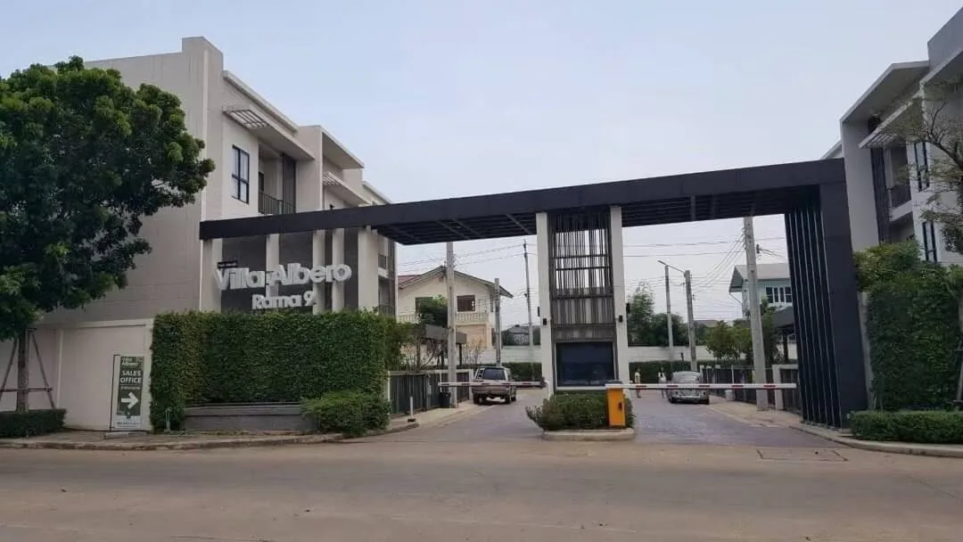 3-Storey Townhome for Rent at Villa Albero, Krungthep Kreetha Road – Near Wellington & Brighton International Schools – 43,000 THB/Month - image 3 of 6