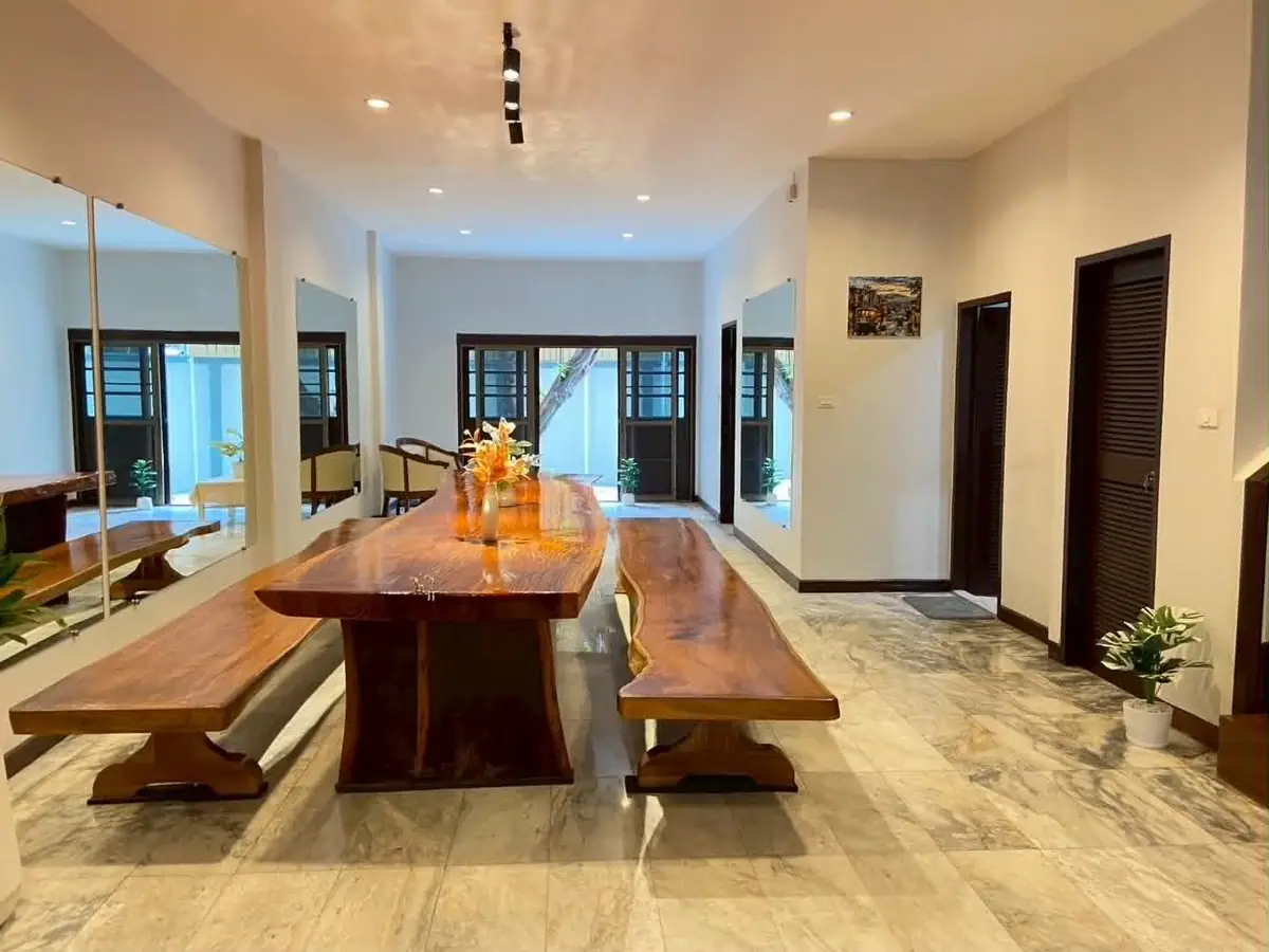 Luxury 4-Storey Townhouse at Ekkamai Soi 4 - ภาพที่ 2 จาก 16
